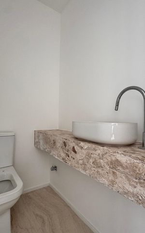 Apartamento para alugar com 182m², 3 quartos e 3 vagasLavabo