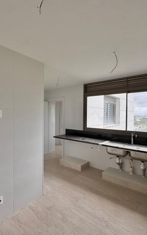 Apartamento para alugar com 182m², 3 quartos e 3 vagasCozinha e Área de Serviço