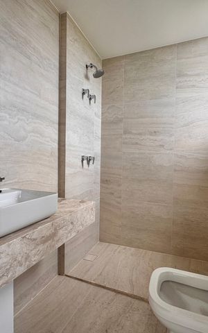 Apartamento para alugar com 182m², 3 quartos e 3 vagasSuíte 2 - Banheiro