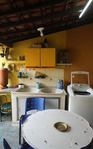 Casa à venda com 365m², 2 quartos e 6 vagasÁrea de Serviço