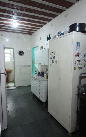 Casa à venda com 365m², 2 quartos e 6 vagasCozinha