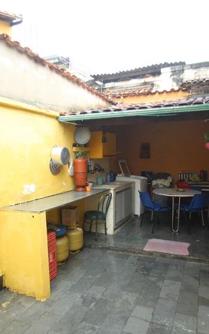 Casa à venda com 365m², 2 quartos e 6 vagasÁrea de Serviço