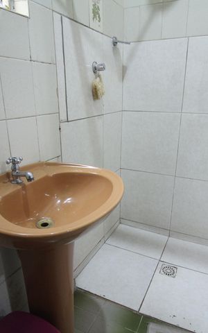 Casa à venda com 365m², 2 quartos e 6 vagasBanheiro