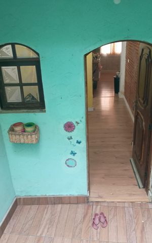 Casa à venda com 303m², 5 quartos e 5 vagas Casa à venda com 303m², 5 quartos e 5 vagasÁrea externa
