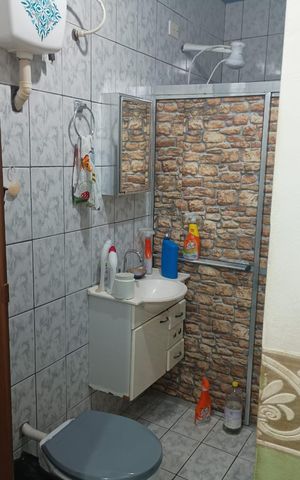 Casa à venda com 303m², 5 quartos e 5 vagas Casa à venda com 303m², 5 quartos e 5 vagasBanheiro 3
