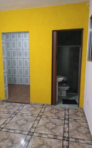 Casa à venda com 303m², 5 quartos e 5 vagas Casa à venda com 303m², 5 quartos e 5 vagasSala
