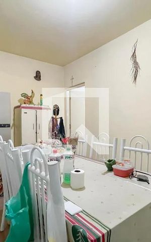 Casa à venda com 303m², 5 quartos e 5 vagas Casa à venda com 303m², 5 quartos e 5 vagasCozinha