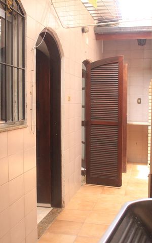Casa à venda com 122m², 3 quartos e 2 vagasÁrea de Serviço