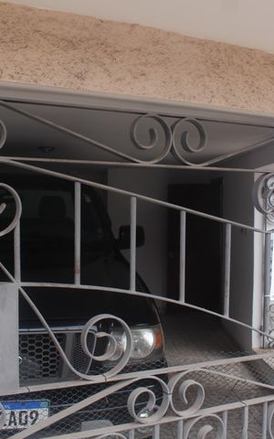 Casa à venda com 122m², 3 quartos e 2 vagasPlaca