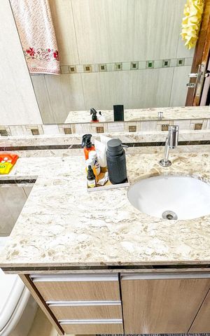 Apartamento à venda com 69m², 2 quartos e 1 vaga Apartamento à venda com 69m², 2 quartos e 1 vagaBanheiro