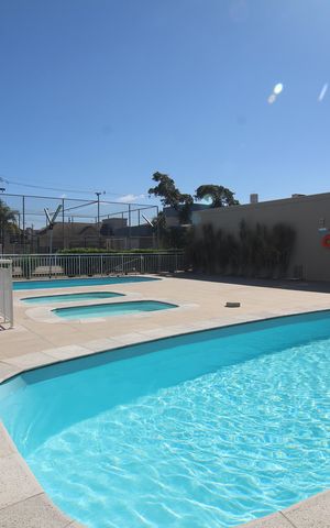 Apartamento para alugar com 56m², 2 quartos e 1 vagaÁrea comum - Piscina