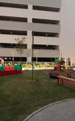 Apartamento à venda com 43m², 2 quartos e 1 vaga Apartamento à venda com 43m², 2 quartos e 1 vagaÁrea comum - Playground