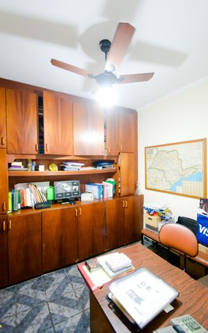 Casa para alugar com 350m², 3 quartos e 4 vagasEscritório