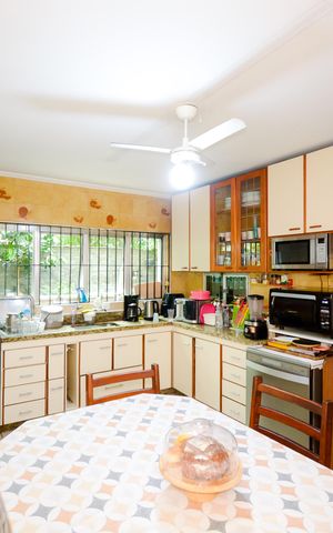 Casa para alugar com 350m², 3 quartos e 4 vagasCozinha