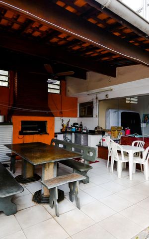 Casa para alugar com 350m², 3 quartos e 4 vagasÁrea gourmet