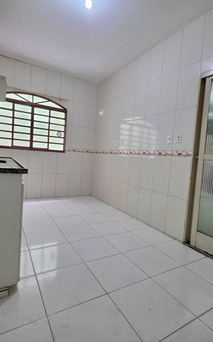 Casa para alugar com 250m², 5 quartos e 3 vagas Casa para alugar com 250m², 5 quartos e 3 vagasCozinha
