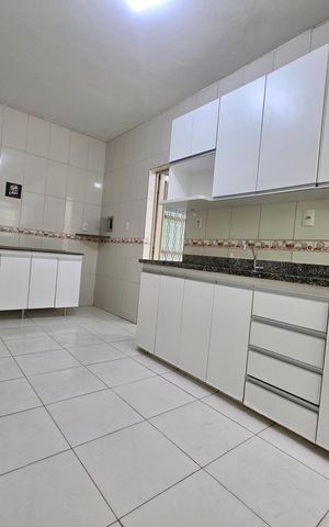 Casa para alugar com 250m², 5 quartos e 3 vagas Casa para alugar com 250m², 5 quartos e 3 vagasCozinha