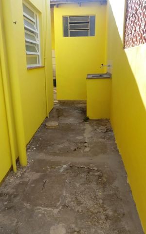 Casa à venda com 130m², 3 quartos e 2 vagas Casa à venda com 130m², 3 quartos e 2 vagasÁrea externa