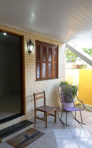 Casa à venda com 130m², 3 quartos e 2 vagas Casa à venda com 130m², 3 quartos e 2 vagasÁrea externa