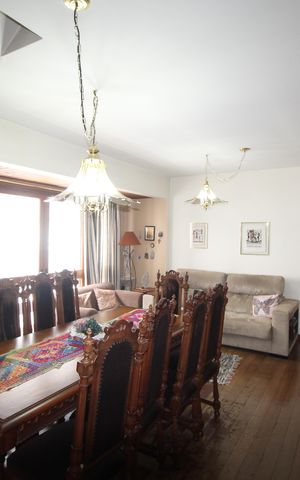 Apartamento à venda com 260m², 3 quartos e 2 vagasSala