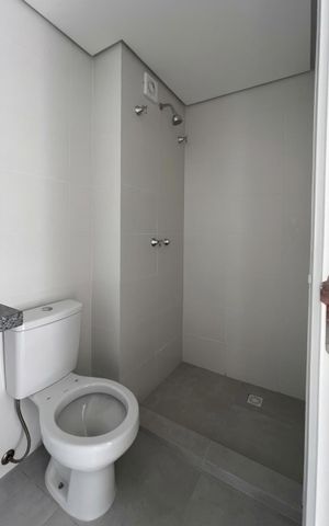 Apartamento à venda com 46m², 2 quartos e 1 vaga Apartamento à venda com 46m², 2 quartos e 1 vagaBanheiro