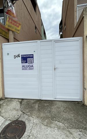 Casa para alugar com 62m², 2 quartos e sem vagaFachada + placa