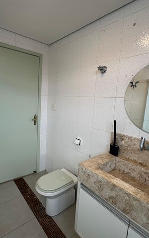 Apartamento para alugar com 135m², 3 quartos e 1 vaga Apartamento para alugar com 135m², 3 quartos e 1 vagaBanheiro da Suíte