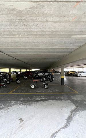 Apartamento para alugar com 47m², 2 quartos e 1 vaga Apartamento para alugar com 47m², 2 quartos e 1 vagaGaragem