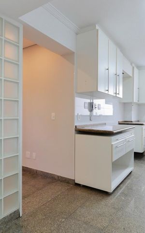 Apartamento para alugar com 252m², 4 quartos e 4 vagasCozinha