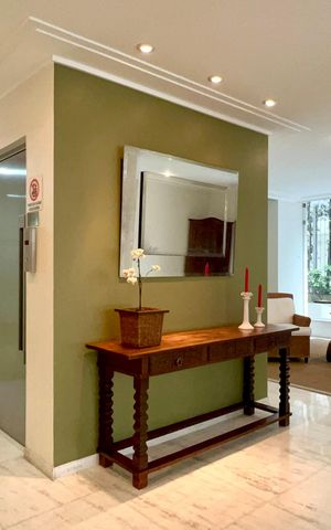 Apartamento para alugar com 101m², 2 quartos e 1 vaga Apartamento para alugar com 101m², 2 quartos e 1 vagaHall de entrada