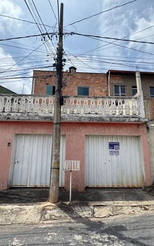 Casa à venda com 150m², 5 quartos e 2 vagas Casa à venda com 150m², 5 quartos e 2 vagasPlaca instalada no dia 22/10/2026- com o código RVRC-160