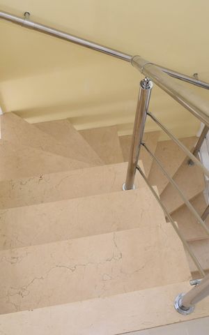 Apartamento para alugar com 119m², 3 quartos e 2 vagasEscada