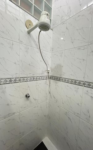 Casa de condomínio à venda com 215m², 3 quartos e 3 vagasBanheiro Social 1
