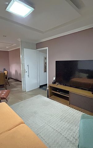 Casa de condomínio à venda com 215m², 3 quartos e 3 vagasSala