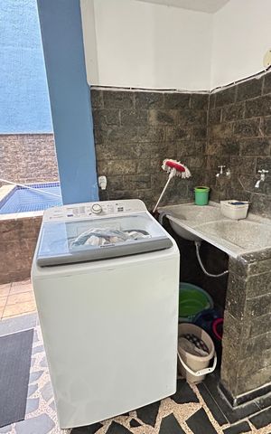 Casa de condomínio à venda com 215m², 3 quartos e 3 vagasÁrea de Serviço