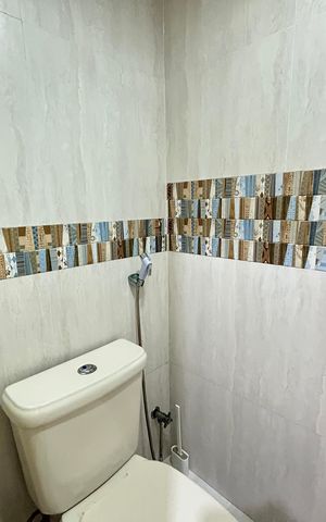 Casa de condomínio à venda com 215m², 3 quartos e 3 vagasLavabo