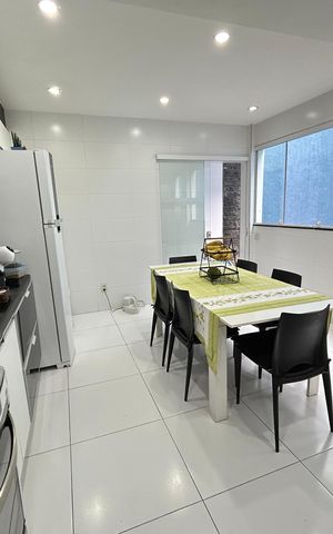 Casa de condomínio à venda com 215m², 3 quartos e 3 vagasCozinha