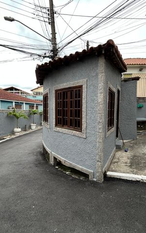 Casa de condomínio à venda com 215m², 3 quartos e 3 vagasPortaria