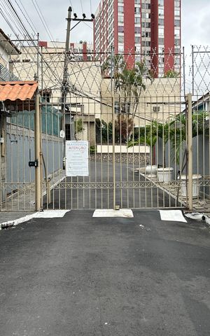 Casa de condomínio à venda com 215m², 3 quartos e 3 vagasEntrada