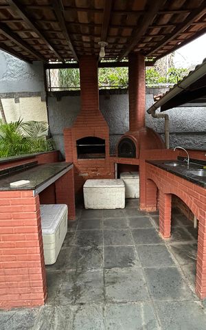 Casa de condomínio à venda com 215m², 3 quartos e 3 vagasÁrea comum - Churrasqueira
