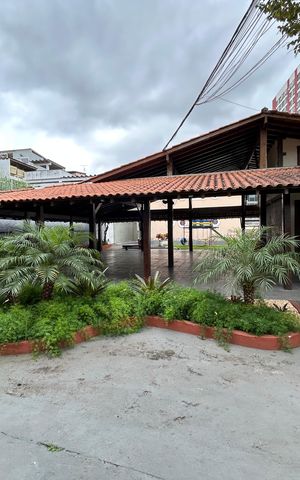 Casa de condomínio à venda com 215m², 3 quartos e 3 vagasÁrea comum - Salão de festas