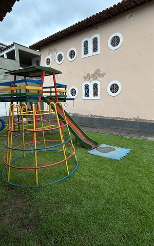 Casa de condomínio à venda com 215m², 3 quartos e 3 vagasÁrea comum - Playground