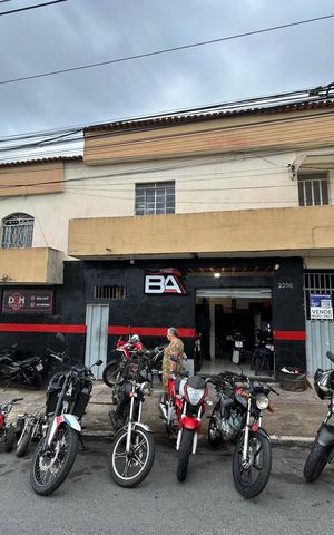 Casa à venda com 360m², 1 quarto e 1 vaga