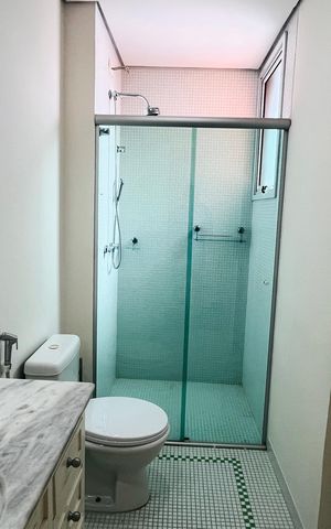 Apartamento para alugar com 138m², 4 quartos e 3 vagas