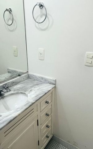 Apartamento para alugar com 138m², 4 quartos e 3 vagas