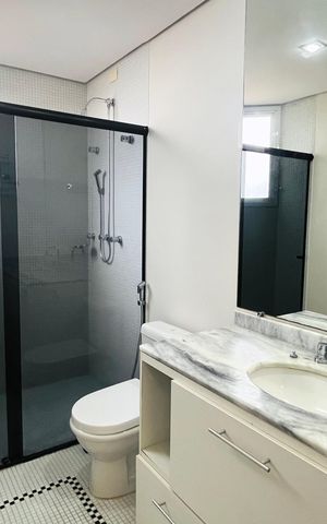 Apartamento para alugar com 138m², 4 quartos e 3 vagas