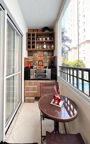 Apartamento à venda com 87m², 2 quartos e 1 vaga Apartamento à venda com 87m², 2 quartos e 1 vagaSacada