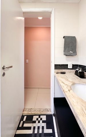 Apartamento à venda com 87m², 2 quartos e 1 vaga Apartamento à venda com 87m², 2 quartos e 1 vagaBanheiro Social