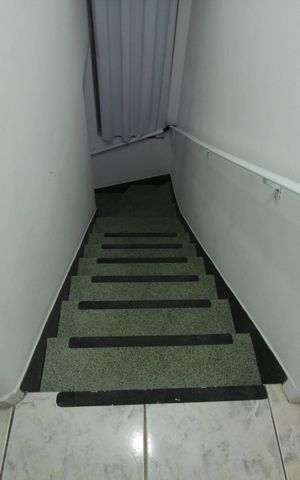 Casa para alugar com 106m², 3 quartos e 1 vagaEscada