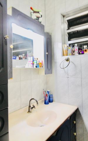 Casa para alugar com 350m², 3 quartos e 2 vagas Casa para alugar com 350m², 3 quartos e 2 vagasBanheiro da Suíte 1